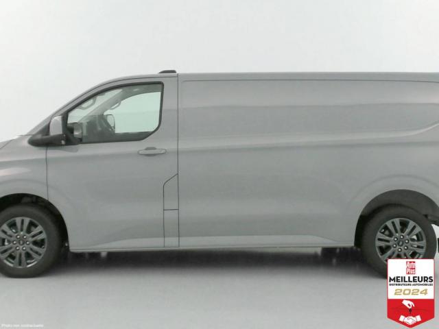 Ford Transit image 7