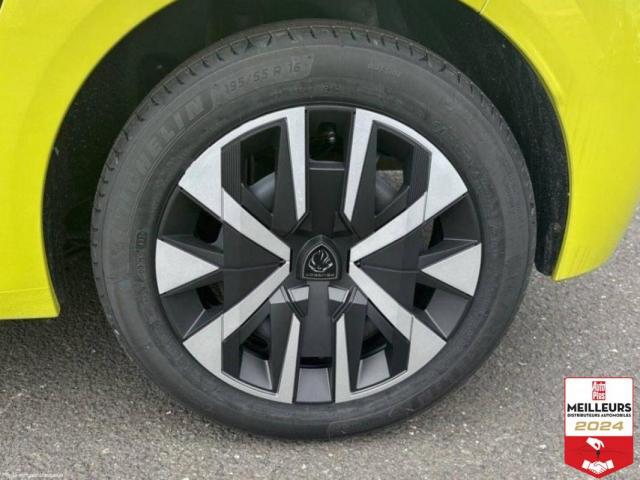Peugeot 208 image 2