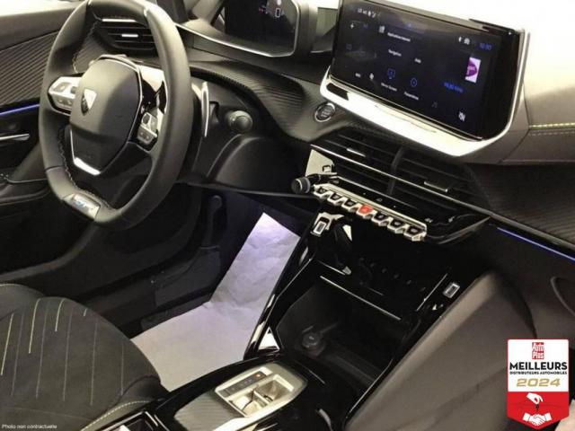 Peugeot 2008 image 8