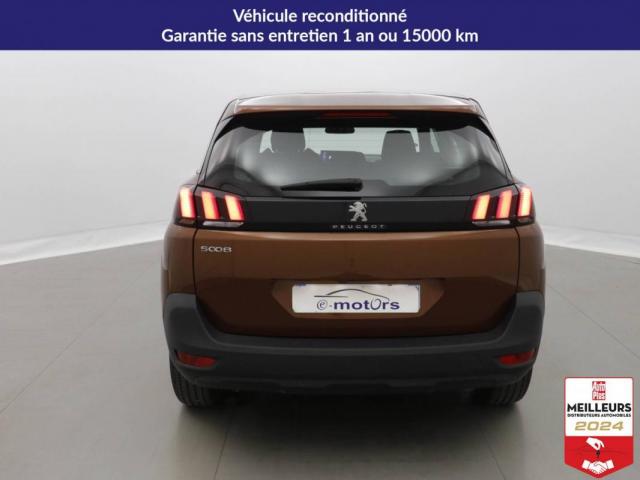 Peugeot 5008 image 2