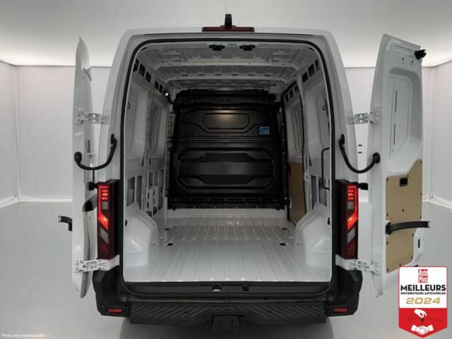 Renault Trucks Master image 6