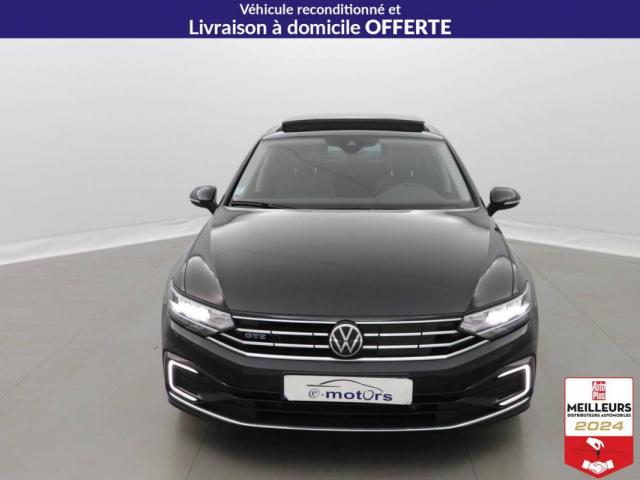 Volkswagen Passat image 1