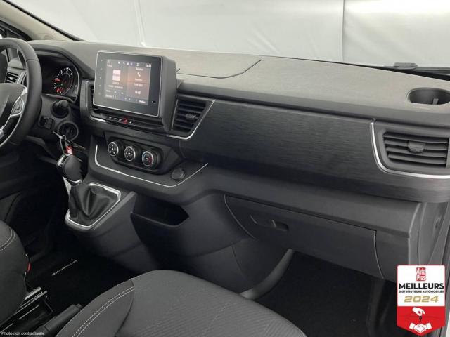 Renault Trafic image 2