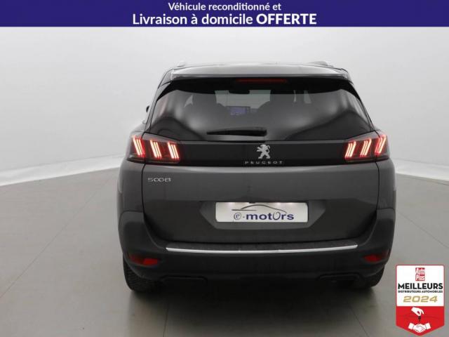 Peugeot 5008 image 2