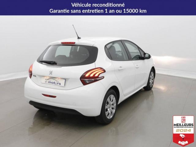Peugeot 208 image 1