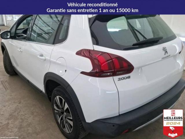 Peugeot 2008 image 2