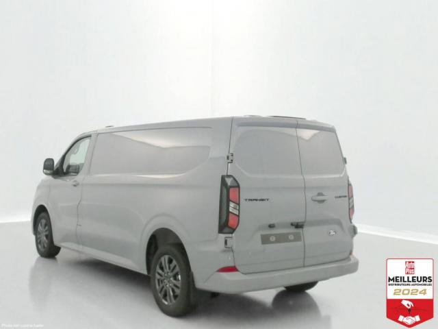 Ford Transit image 8