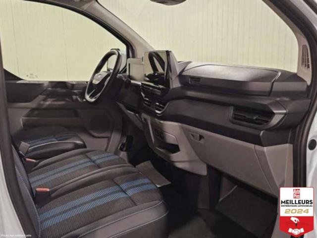 Ford Transit Custom image 3