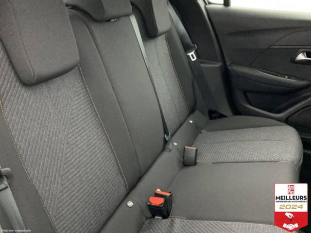 Peugeot 208 image 8