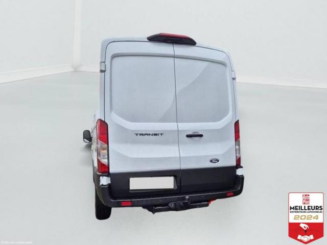 Ford Transit Courier image 9
