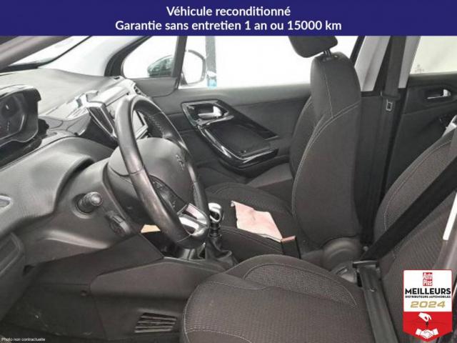 Peugeot 208 image 2