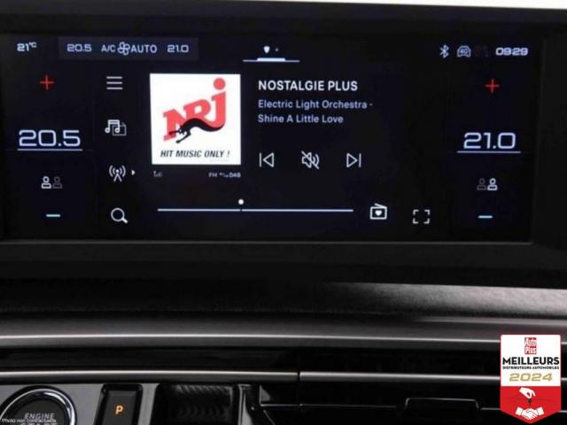 Peugeot 5008 image 1