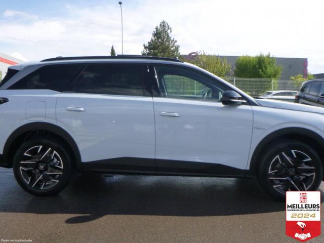 Peugeot 5008 image 1