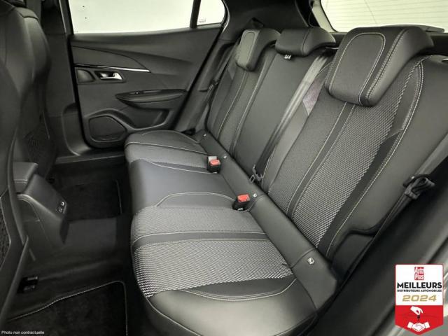 Peugeot 2008 image 8
