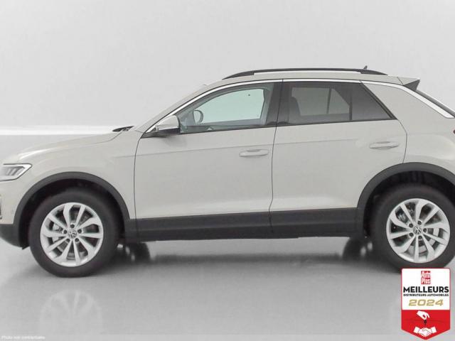 Volkswagen T-Roc image 8