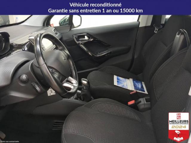 Peugeot 208 image 6