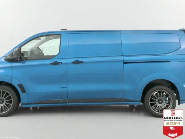 Ford Transit image 8