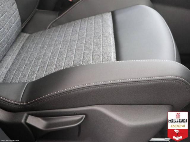 Peugeot 3008 image 2
