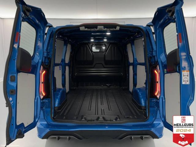 Ford Transit image 5