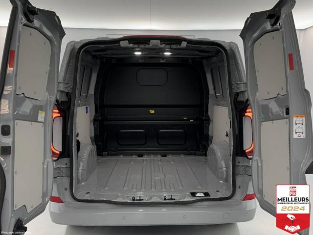 Volkswagen Transporter image 4