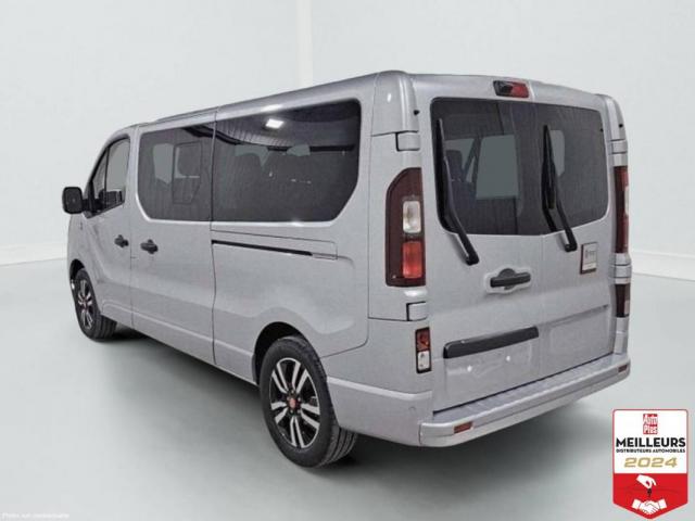 Renault Trafic image 2