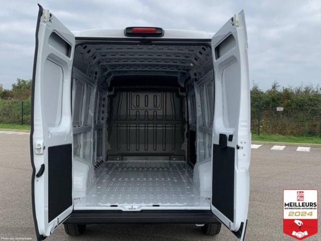 Peugeot Boxer image 3