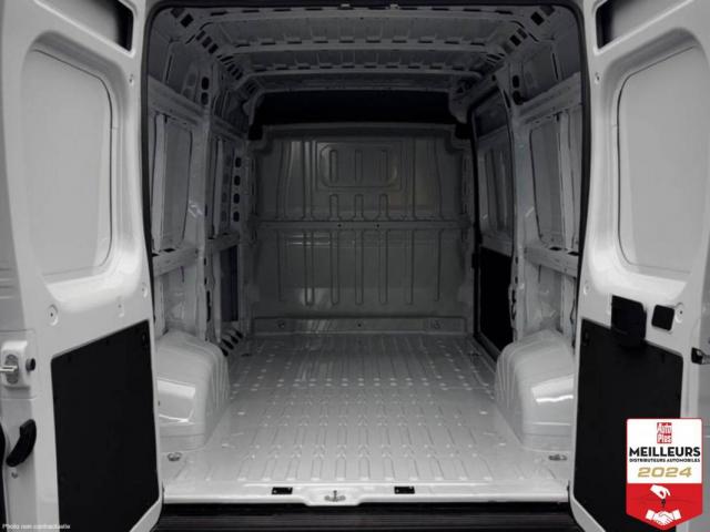 Peugeot Boxer image 1