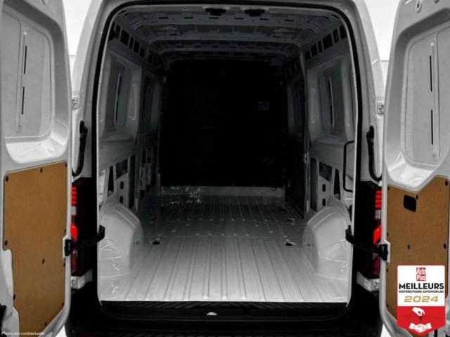 Renault Master image 1