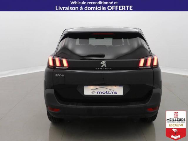 Peugeot 5008 image 1
