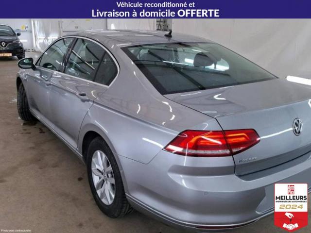 Volkswagen Passat image 5