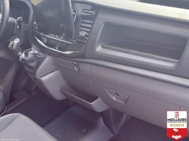 Ford Transit image 6