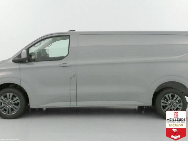 Ford Transit image 9
