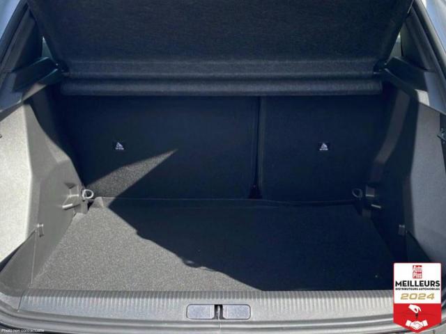 Peugeot 2008 image 8