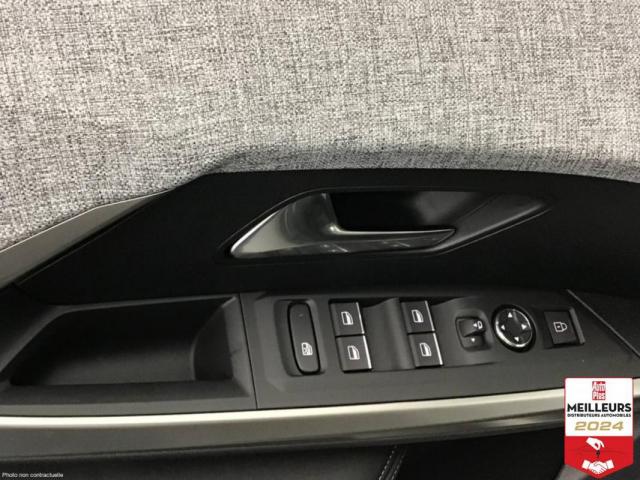 Peugeot 3008 image 2