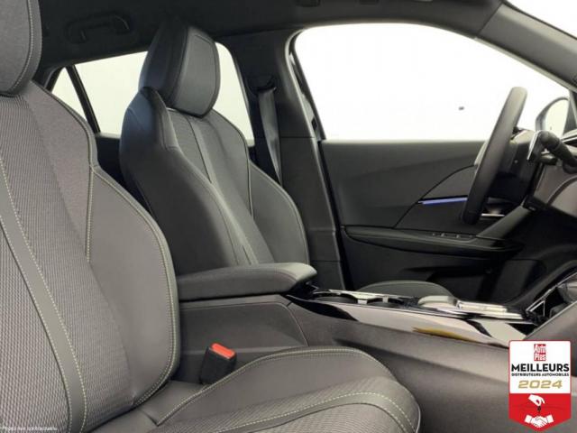 Peugeot 2008 image 3