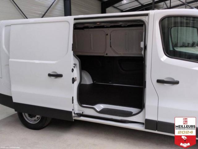 Renault Trafic image 5