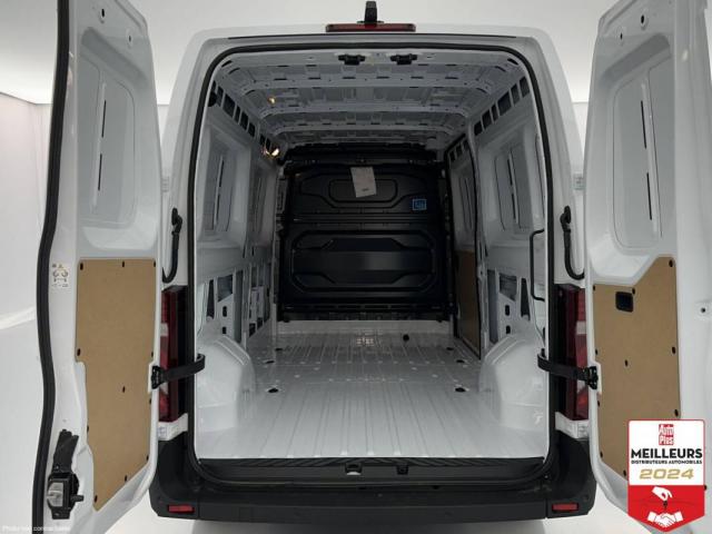 Renault Master image 8