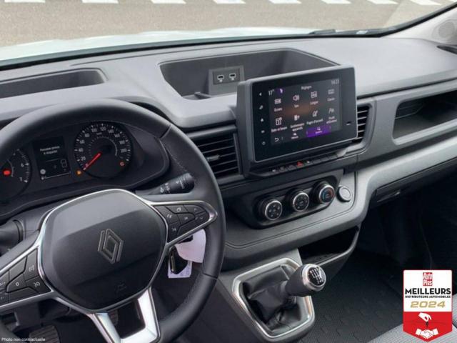 Renault Trafic image 2