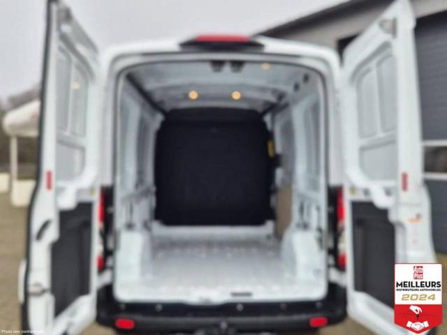 Ford Transit Courier image 4