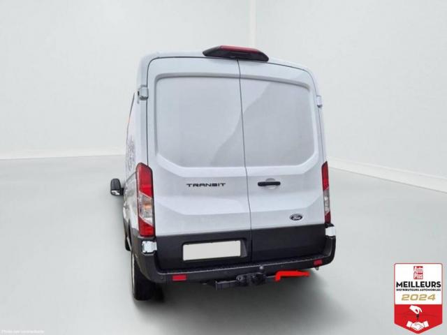 Ford Transit Courier image 8