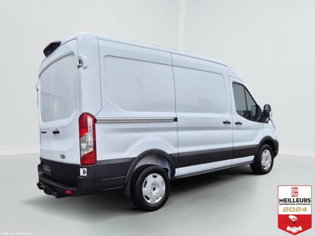 Ford Transit Courier image 4