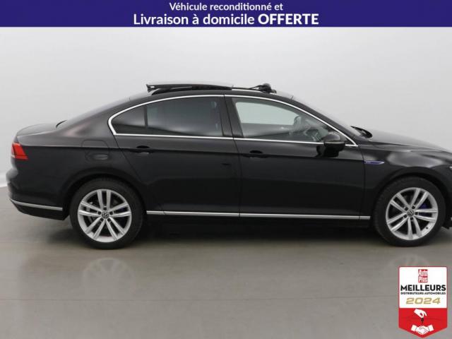 Volkswagen Passat image 1