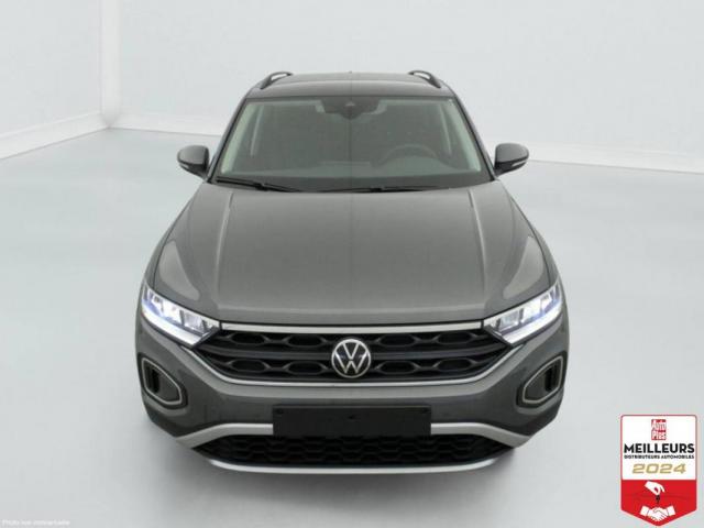 Volkswagen T-Roc image 6