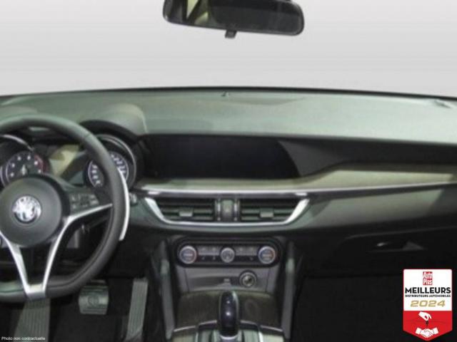 Alfa Romeo Stelvio image 4