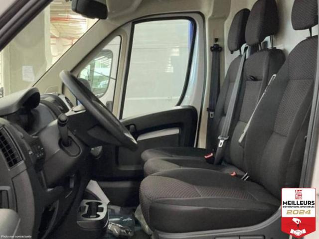 Peugeot Boxer image 1