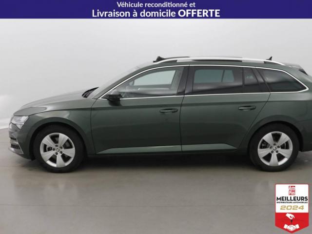 Skoda Superb Combi image 1