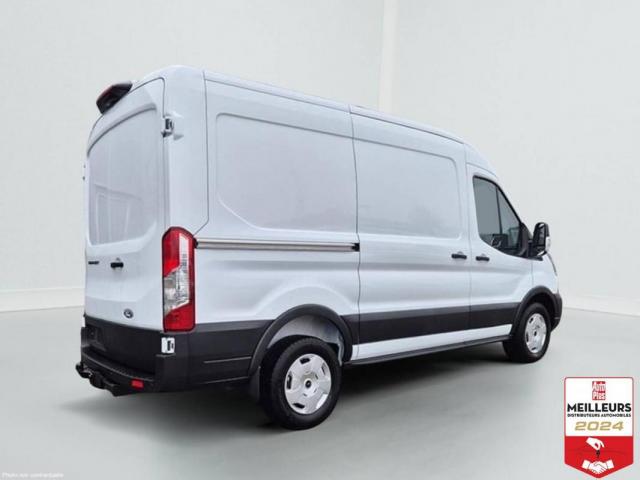 Ford Transit Courier image 3