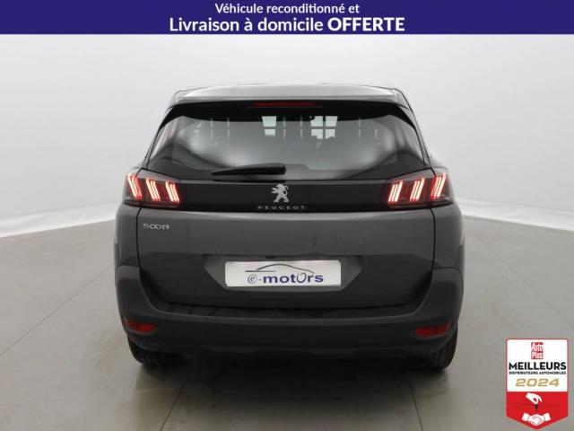Peugeot 5008 image 1
