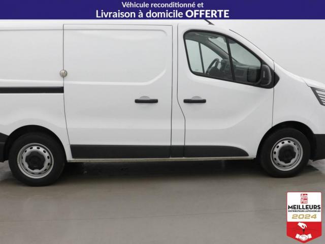 Renault Trafic image 2