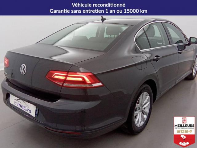 Volkswagen Passat image 1